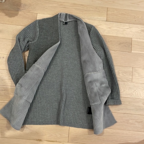 Women’s Grey Sweater Jacket - Picture 4 of 8